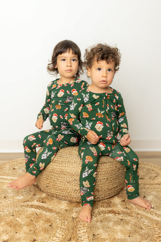 Christmas Puppy Dogs Two-Piece Bamboo Set